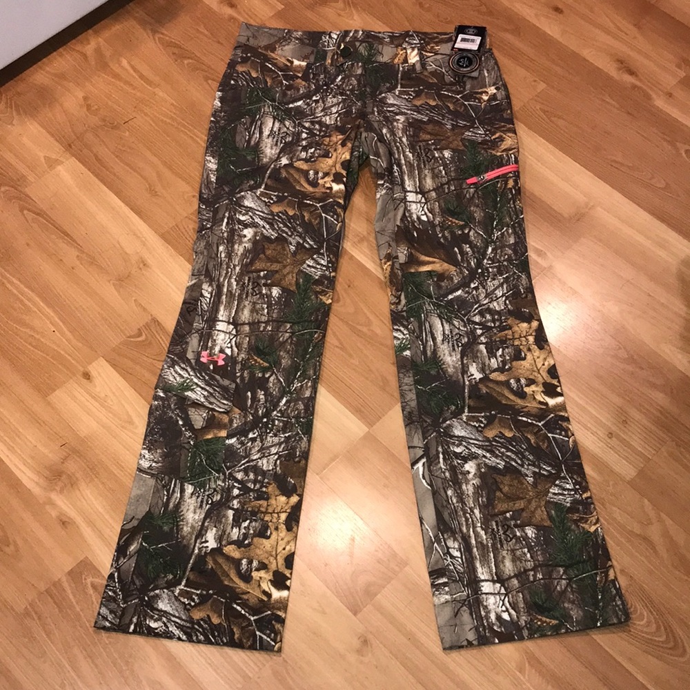 Under Armour sports cargo style pants